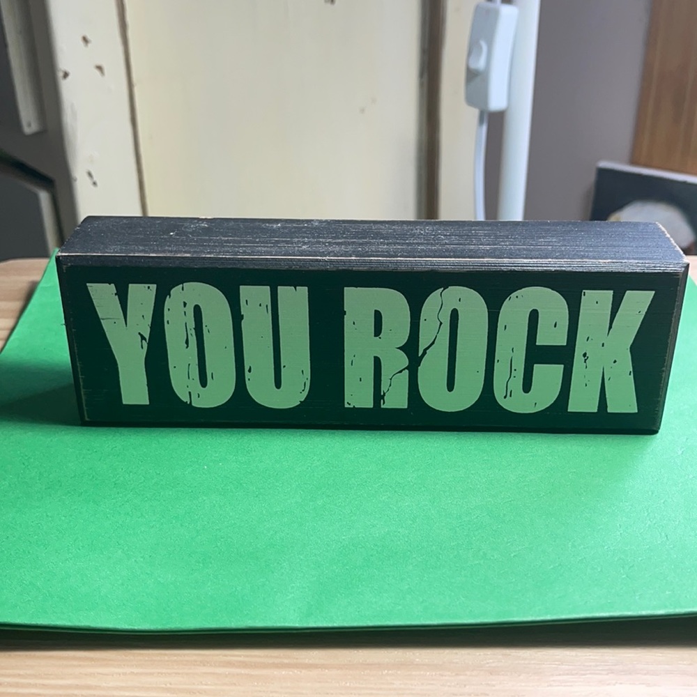 Desk or shelf decoration